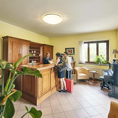 セラヴァッレ ゴルフ 4*