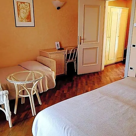 Otel Serravalle Golf 4*