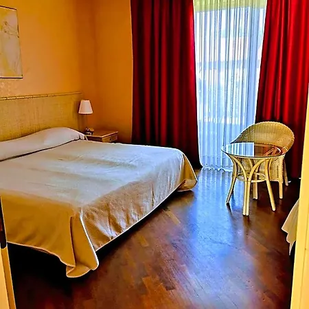 Otel Serravalle Golf