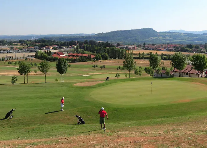 Serravalle Golf 4*