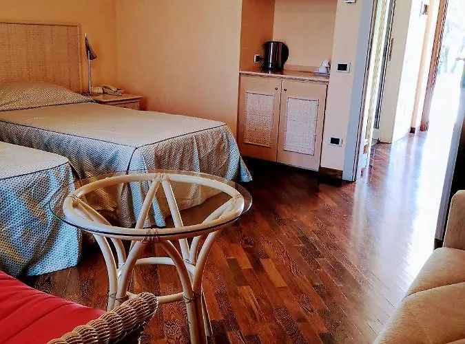 Hotel Serravalle Golf 4*